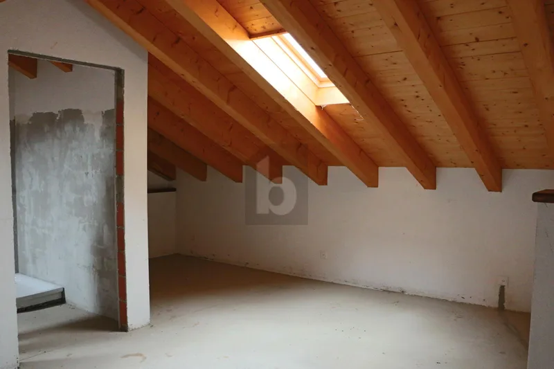 House / Villa 6.5 rooms in Beredino — 4