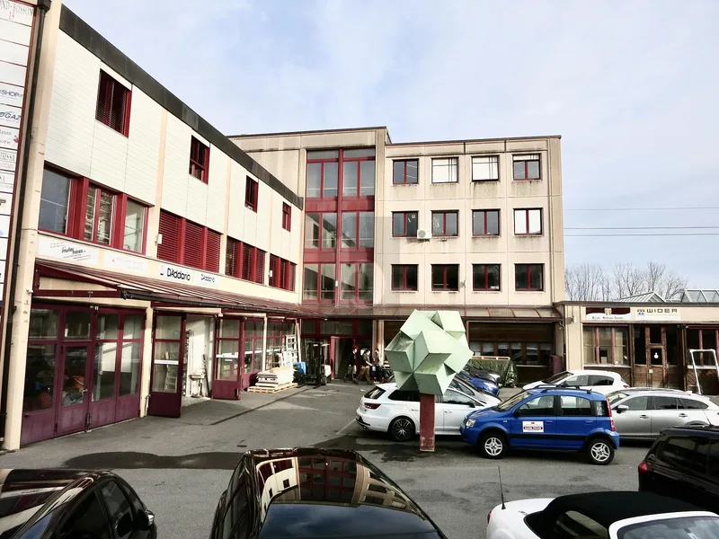 Gewerbe 3 Zimmer in im Industriegebiet — photo 2