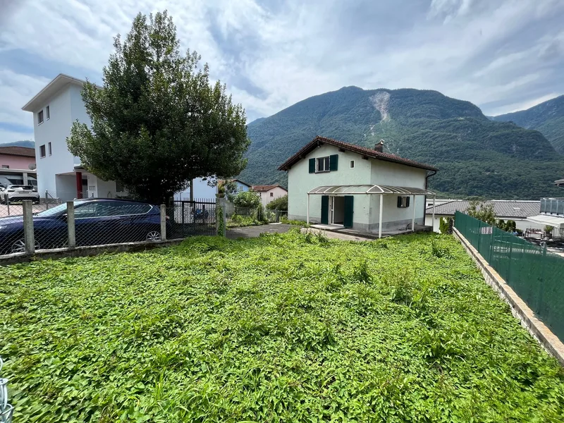 House / Villa 4.5 rooms in Claro — 2