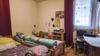 Building 9 rooms in Bex — 9