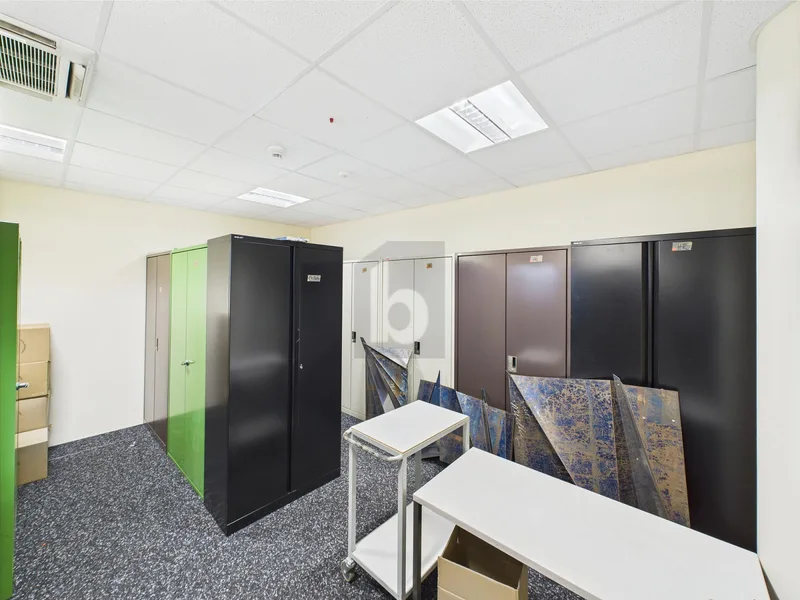 Gewerbe 3 Zimmer in Pratteln — photo 2