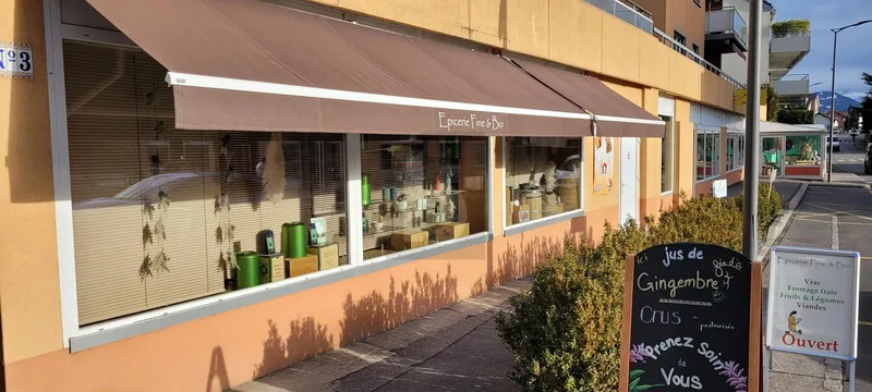 Commercial 5 pièces à Oron