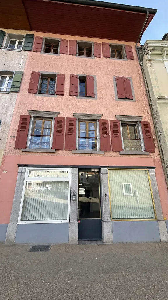 Commercial 3 rooms in Bex