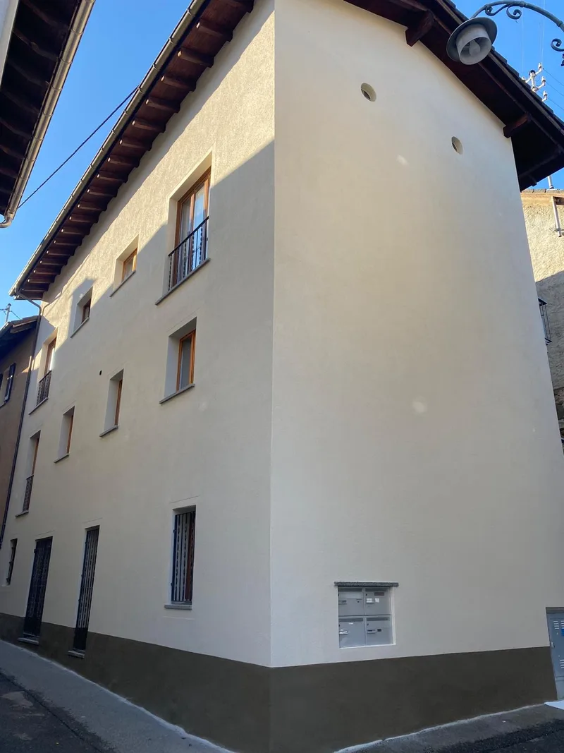 Gebäude 14 Zimmer in Zentrum von Losone