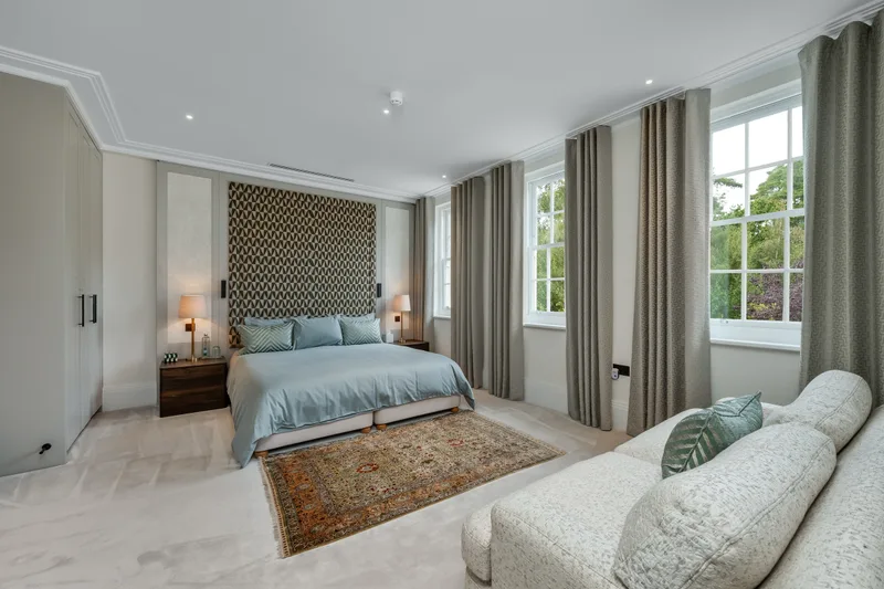 House / Villa 7 rooms in St George’s Hill — photo 14