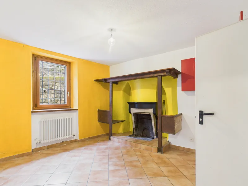House / Villa 5 rooms in Bruzella — 4