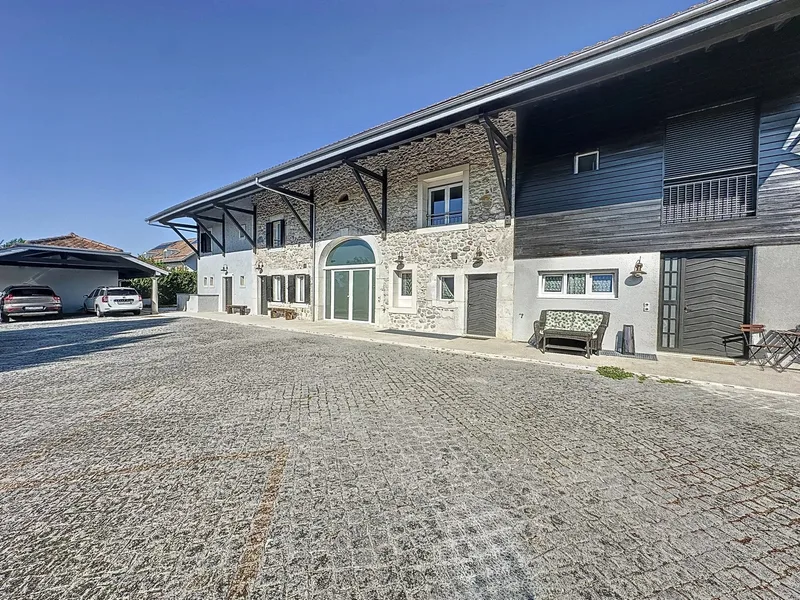 Maison / Villa 7 pièces à Chavannes-des-Bois — photo 2