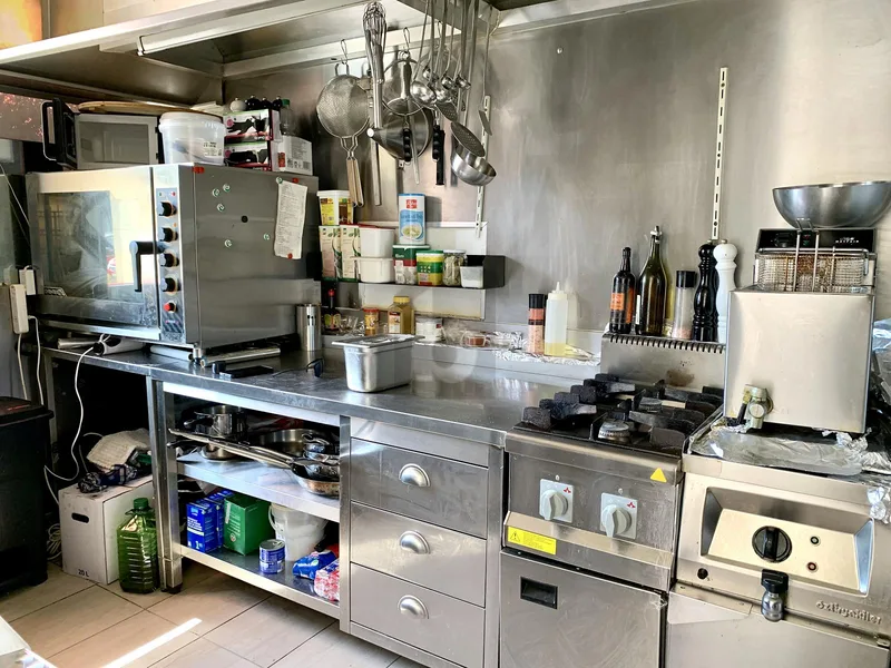 Commercial in Pully — 3