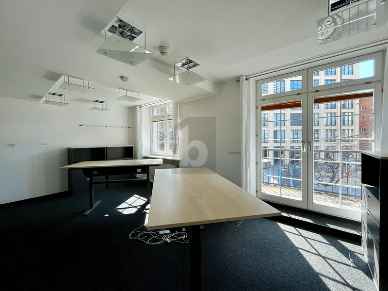 Commercial 7 rooms in Zürich