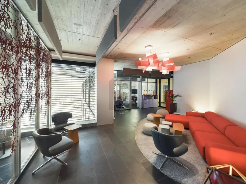 Commercial in Pratteln — 2