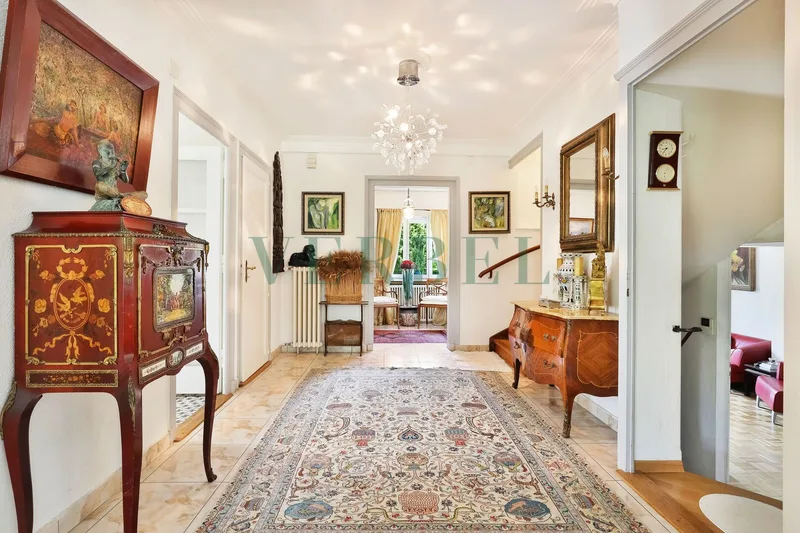 Maison / Villa 7 pièces à Vernier — photo 2