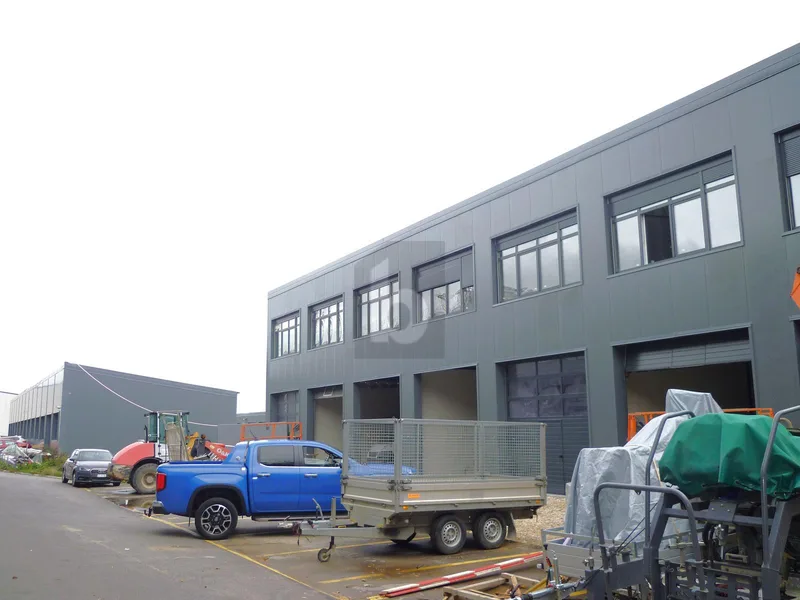 Gewerbe 2 Zimmer in Industriegebiet — photo 2