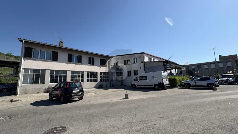 Gewerbe 10 Zimmer in Ortsmitte