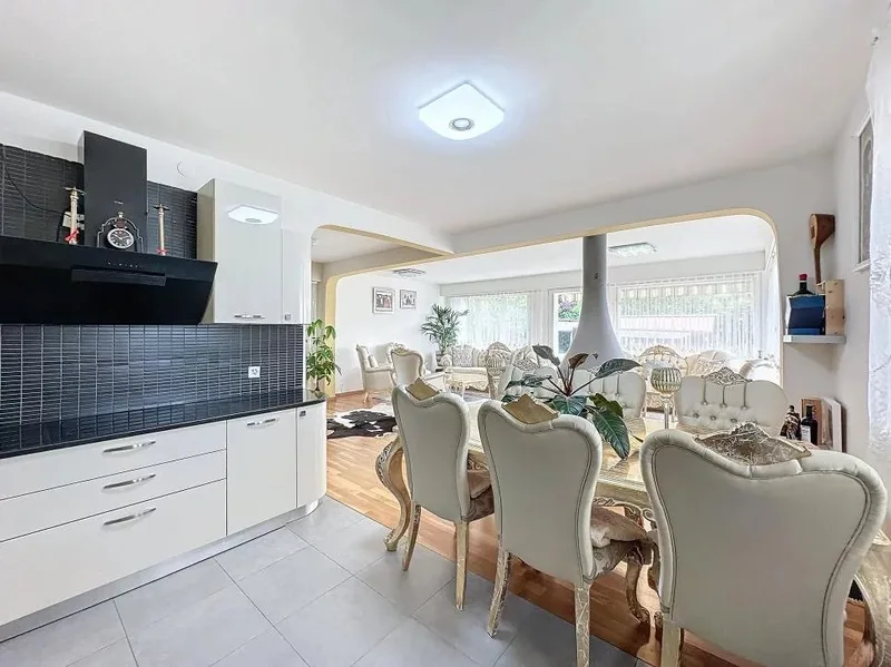 House / Villa 7.5 rooms in Lausanne — 2