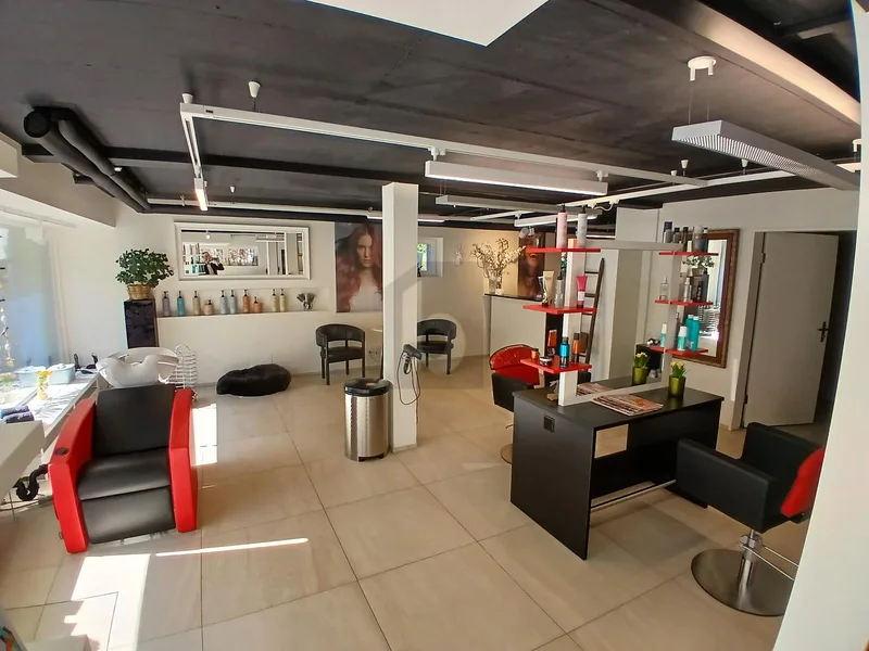 Gewerbe 2 Zimmer in Therwil