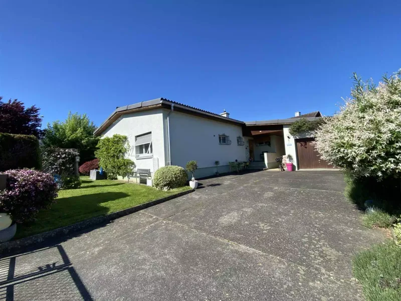 Maison / Villa à Courgenay — photo 22