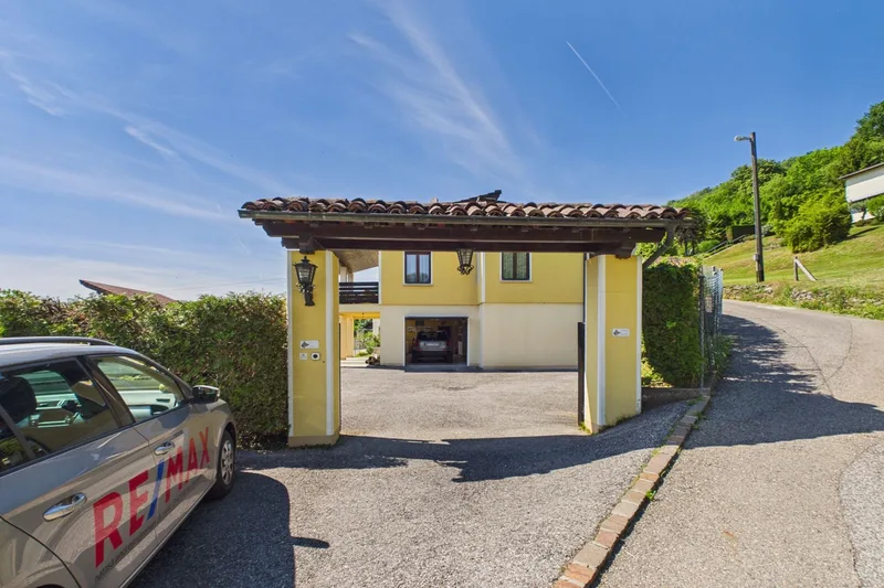 House / Villa 4.5 rooms in Tresa — 34