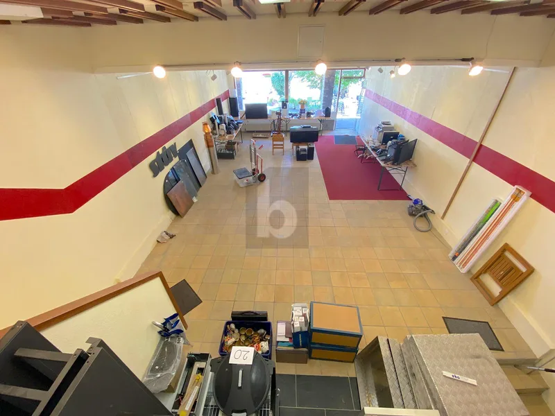 Commercial 1 rooms in Ayent — 2