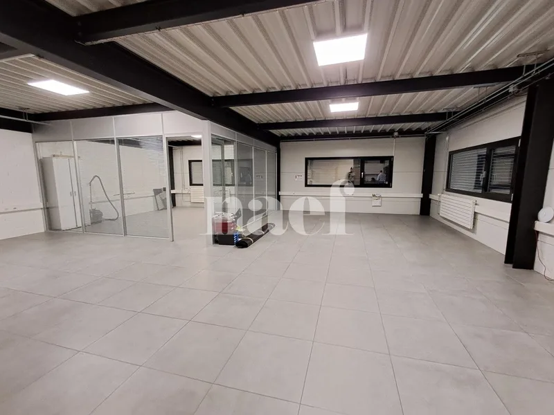 Commercial in Sion — 7
