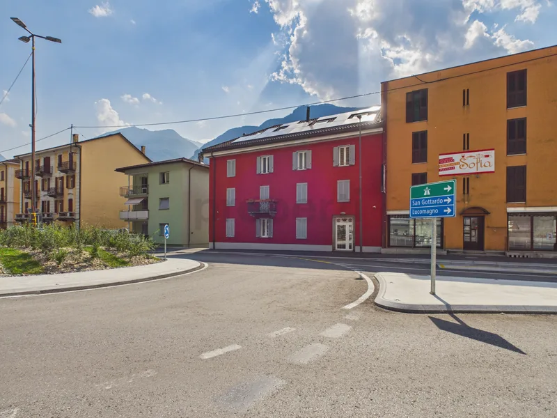 House / Villa 14 rooms in Biasca — photo 3