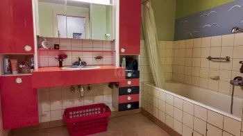 Building 11 rooms in Aigle — photo 10