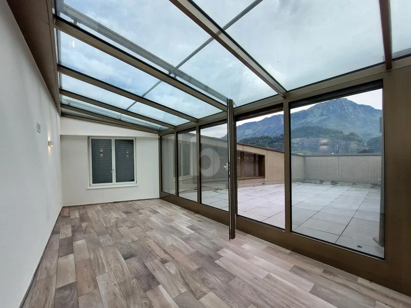 Commercial 3.5 pièces à Stansstad