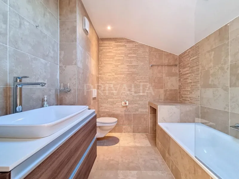 Maison / Villa 6 pièces à Grand-Saconnex — photo 3
