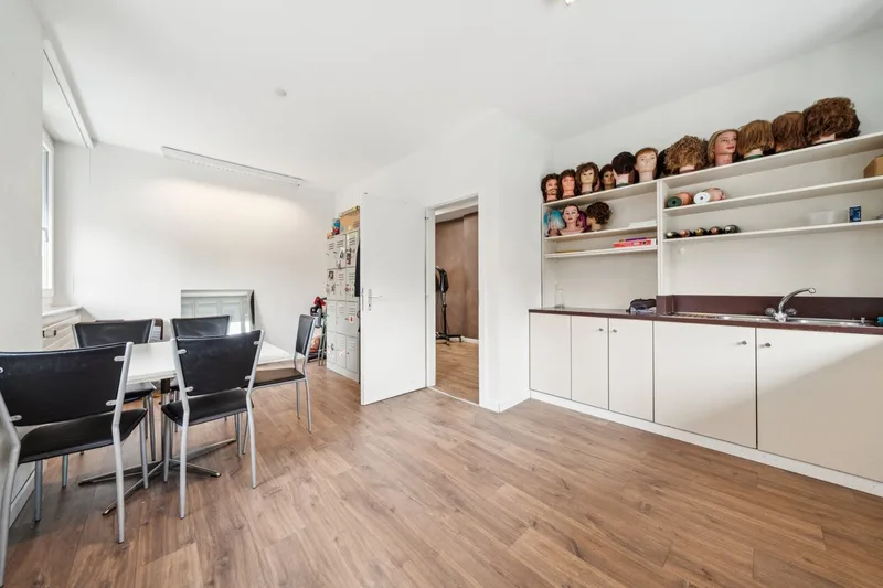 Commercial 5 rooms in La Chaux-de-Fonds — photo 6