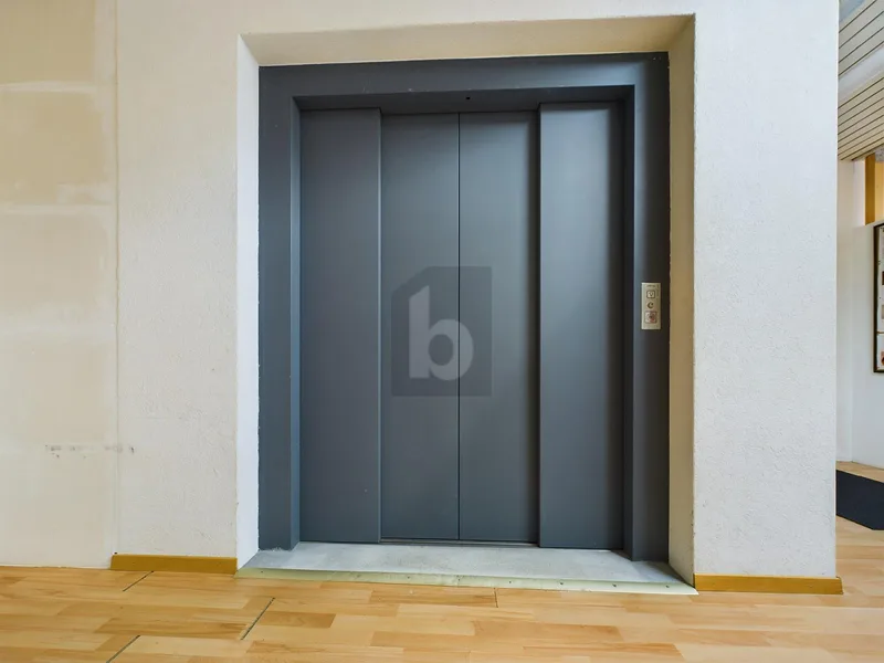 Gewerbe 2 Zimmer in Kirchberg — photo 5