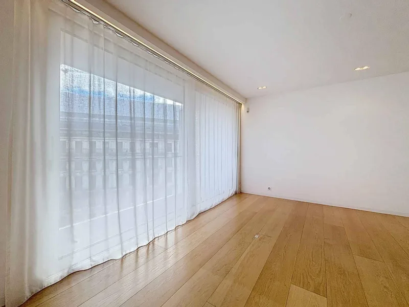 Appartement 4 pièces à rive droite — 6