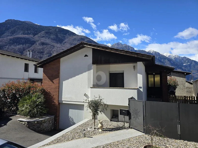 House / Villa 7 rooms in Biasca