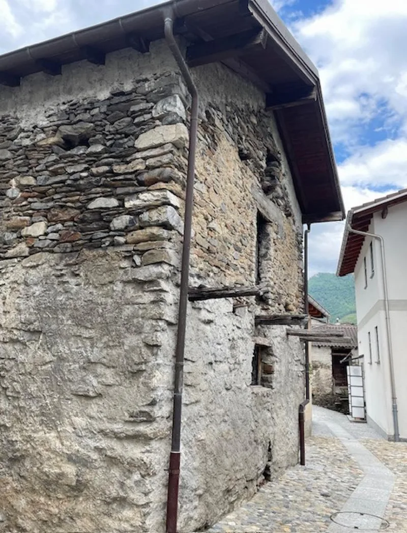 House / Villa 2.5 rooms in Isone