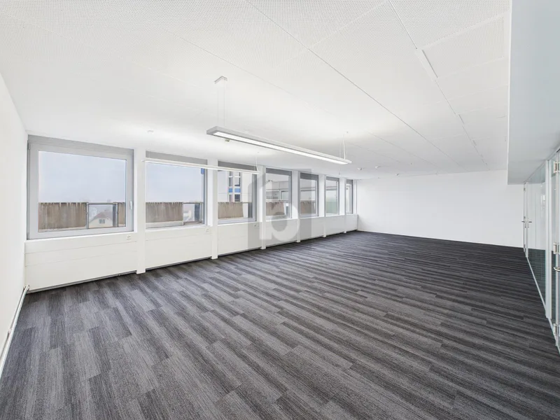 Commercial 1 rooms in zentral — 2