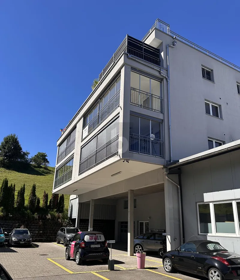 Commercial à Luzern — 3