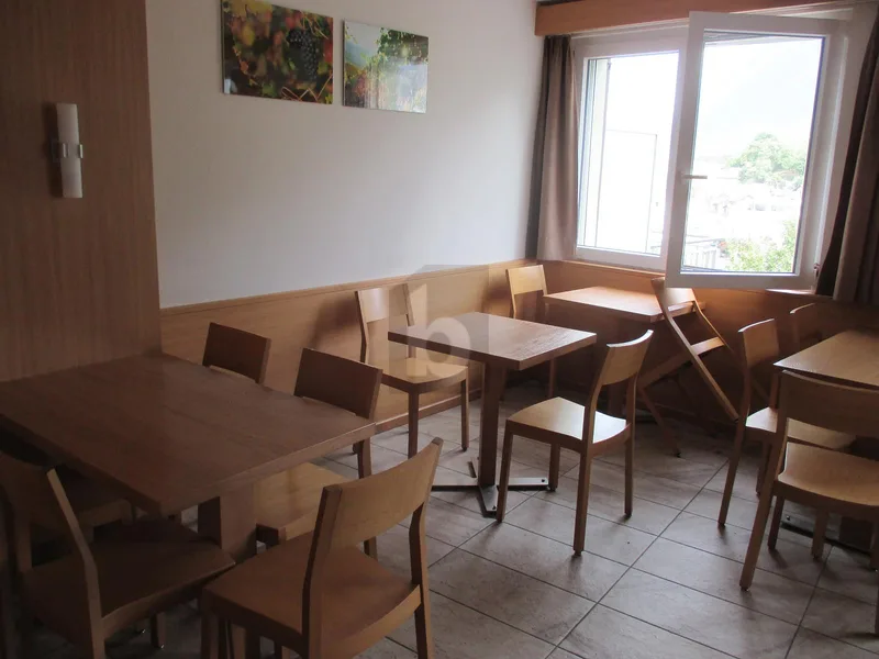 Gewerbe 2 Zimmer in Glarey — photo 3