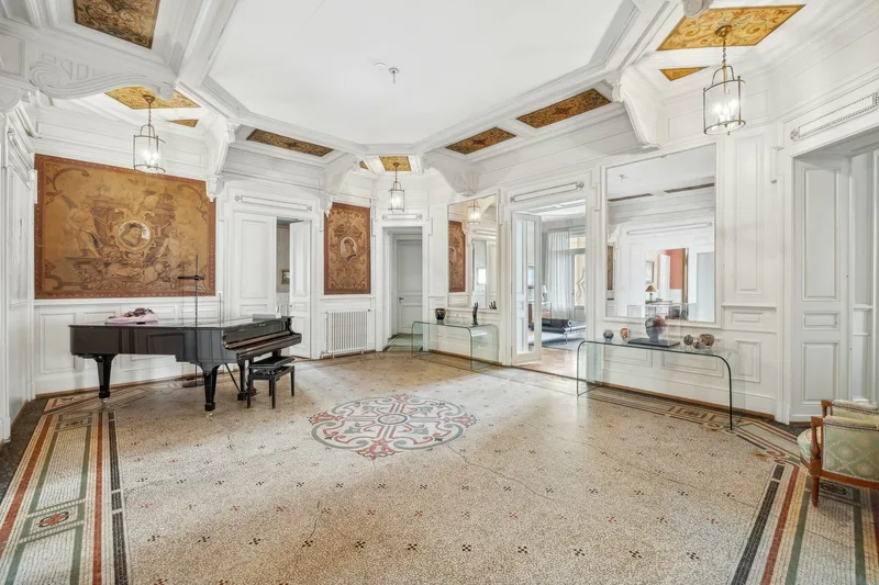 Maison / Villa 24 pièces à Territet — 2