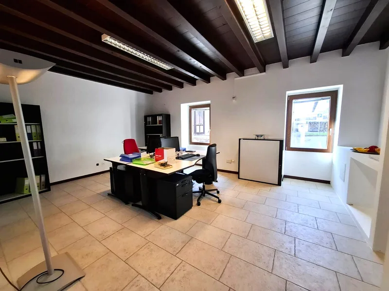 Wohnung 5 Zimmer in Chiasso — photo 3