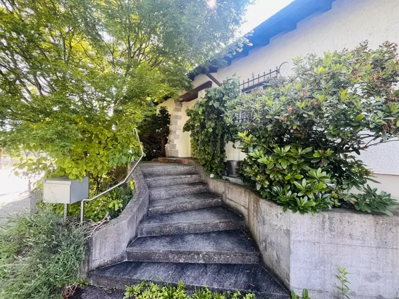Maison / Villa 6.5 pièces à quartier sud