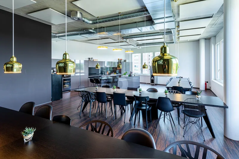 Commercial 2 rooms in Wallisellen — 5