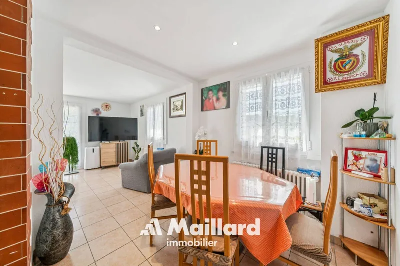 House / Villa 7 rooms in Valeyres-sous-Montagny — photo 8