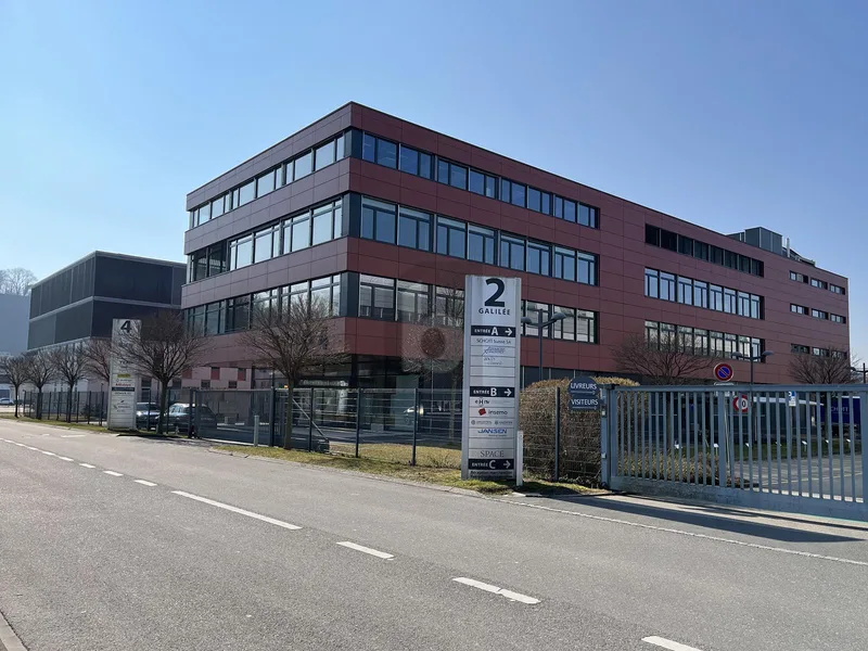 Commercial 6 rooms in Yverdon-les-Bains