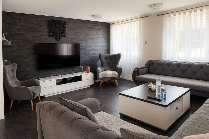 Gebäude 17 Zimmer in Haute-Sorne — photo 2