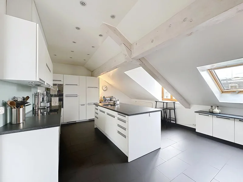 Wohnung 7 Zimmer in Place de Neuve — photo 3