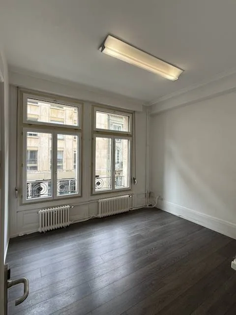 Commercial 5 rooms in Lausanne