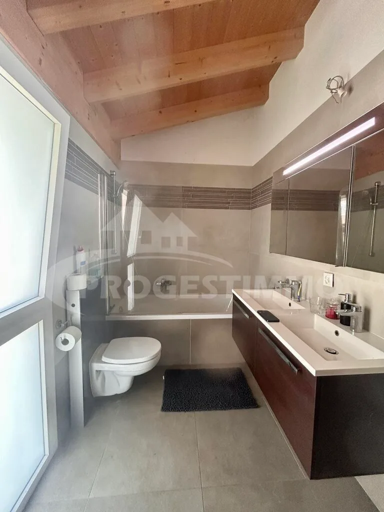 Maison / Villa 4.5 pièces à Centre — 4