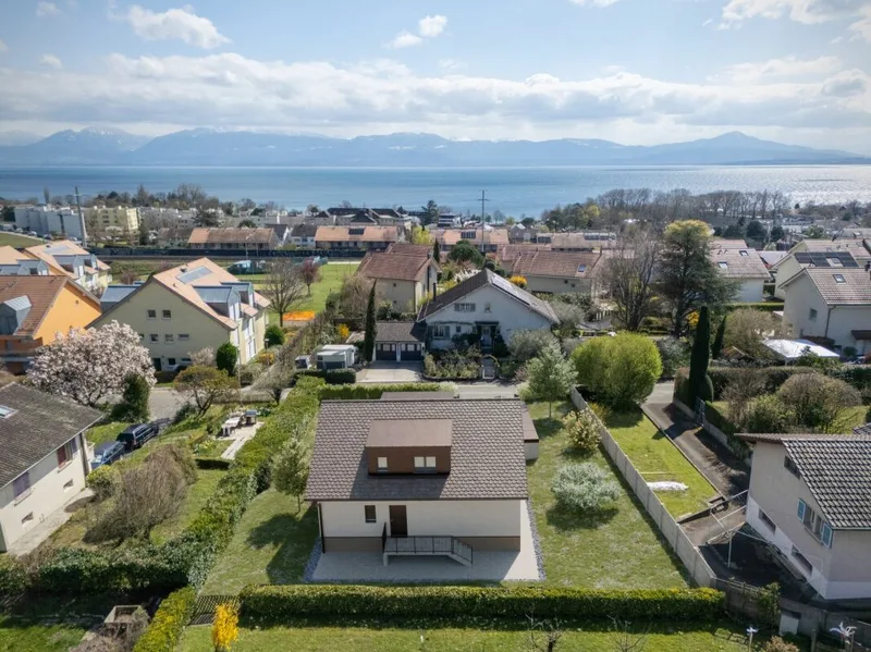 Maison / Villa 6.5 pièces à Mont-sur-Rolle — photo 2