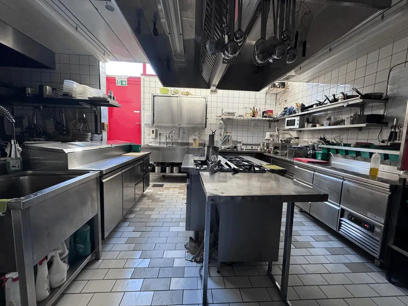 Commercial 3 rooms in Paudex — 3