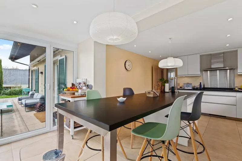 House / Villa in Le Mont-sur-Lausanne — 2