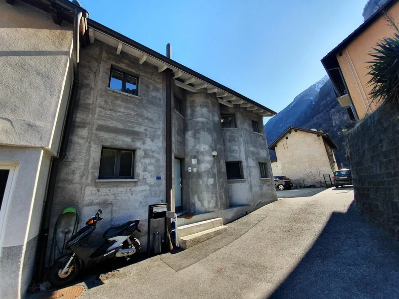 House / Villa 5 rooms in Giornico