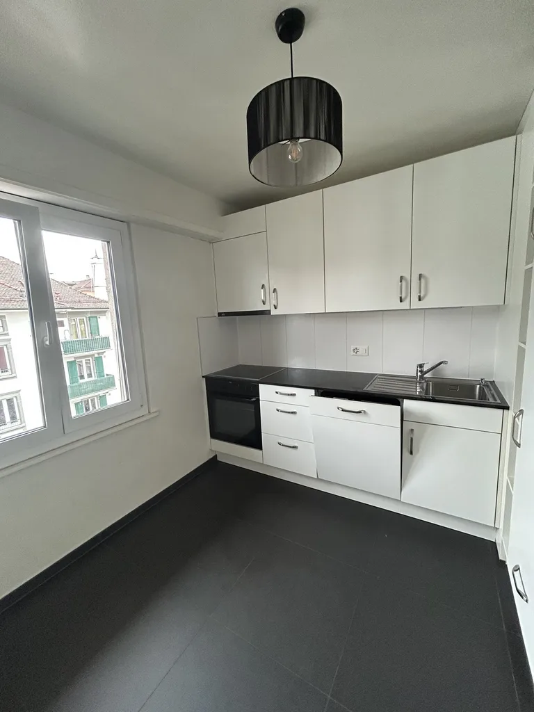 Apartment 3 rooms in sous-gare